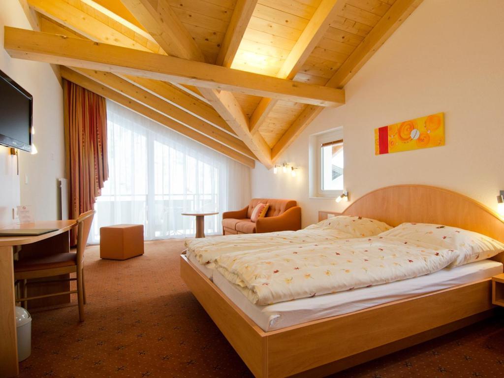 Hotel Monte-Moro Saas-Almagell Quarto foto